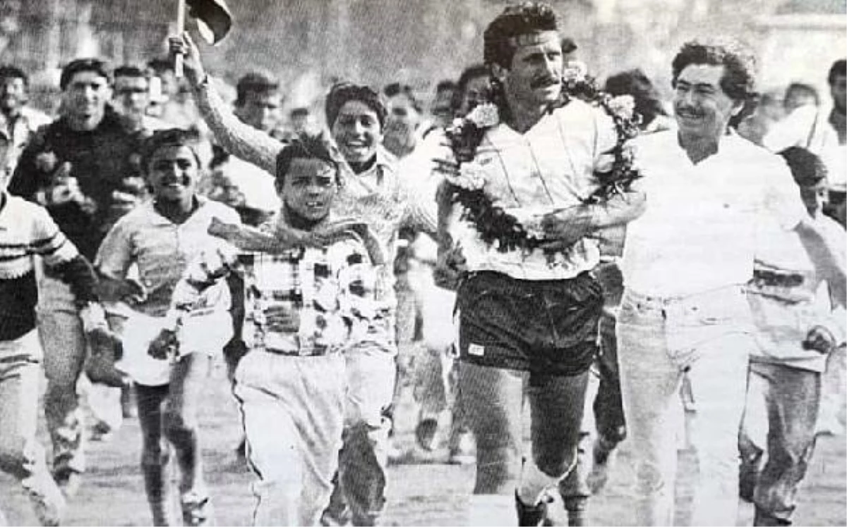 Kuşadasıspor’un efsane futbolcuları toprak sahada son kez maç yapacak