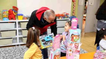 Ordu Büyükşehir Belediyesi Sosyal Marketi’ne hibe edilen oyuncaklar çocuklara ulaştırıldı